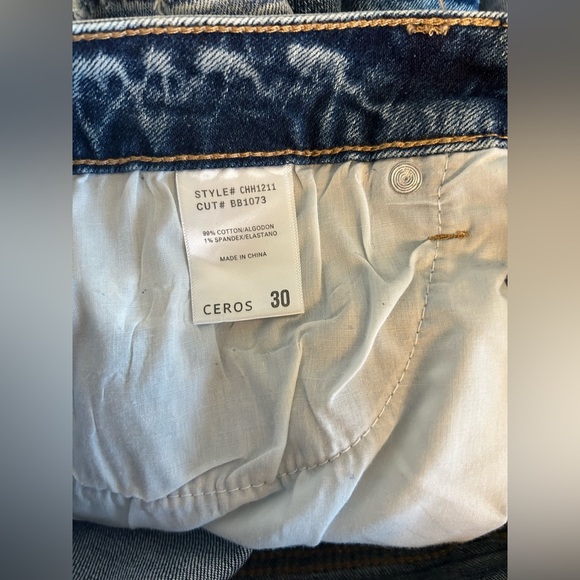 Ceros High Rise Acid Wash Jean Short - Picture 5 of 7